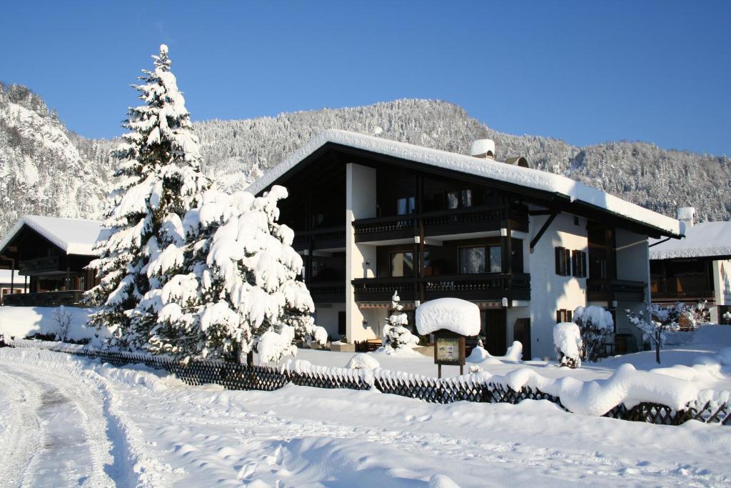 Haus Vierjahreszeiten