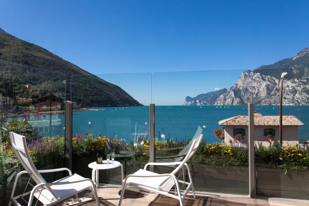 Hotel Lago Di Garda photo 2