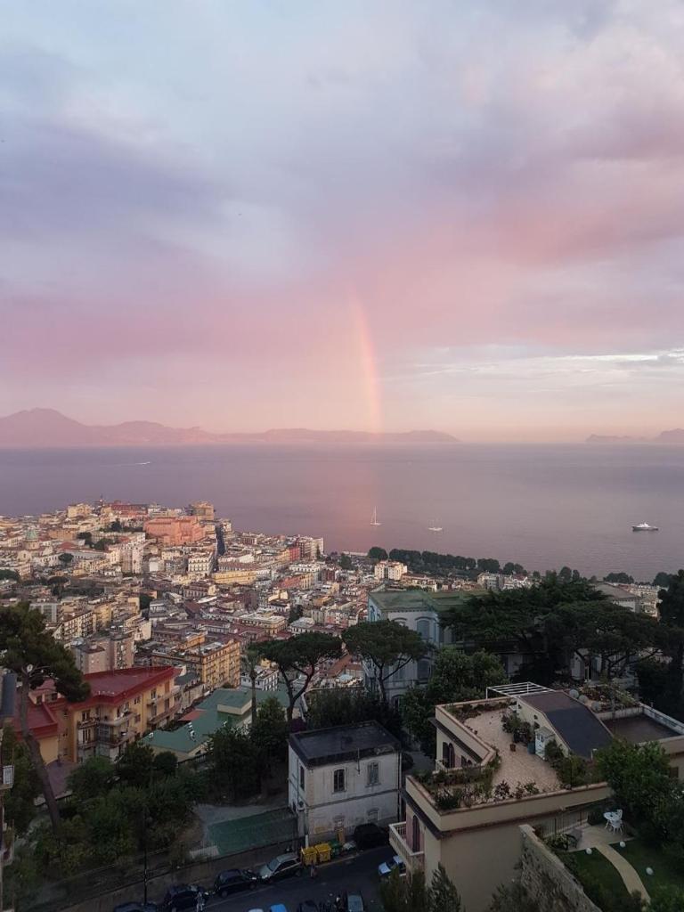 Bed in Naples, Naples