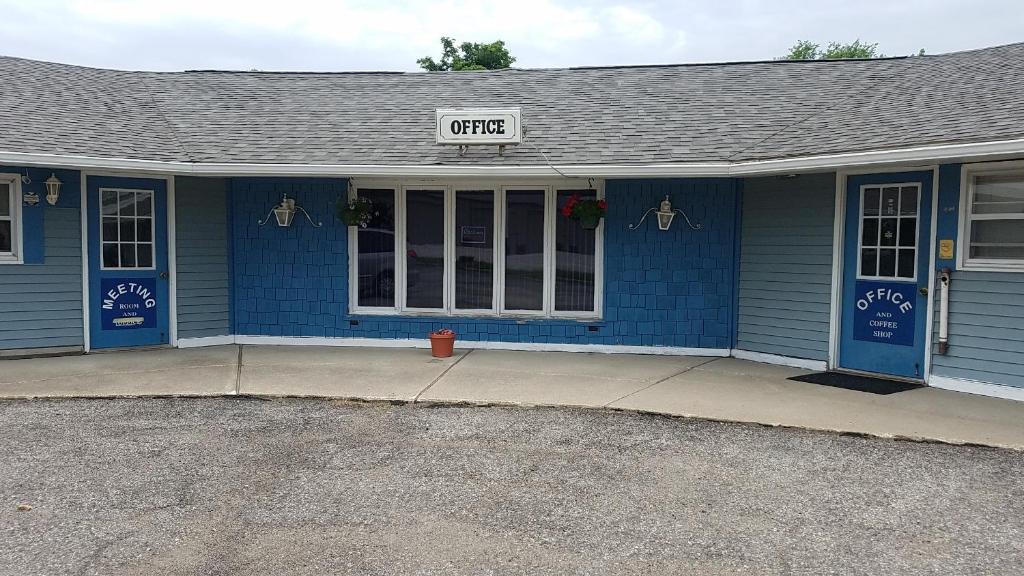 Burr Oak Motel photo 3
