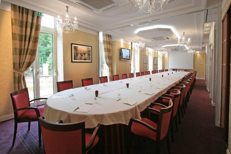 Family Junior Suite (2 Adults + 2 Children - 12 years old)