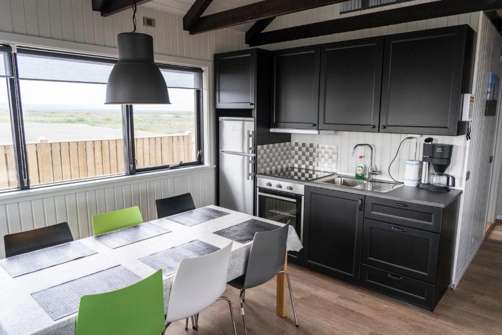 Black Beach Cottage photo 4