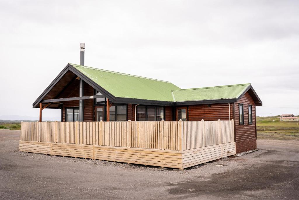 Black Beach Cottage photo 1