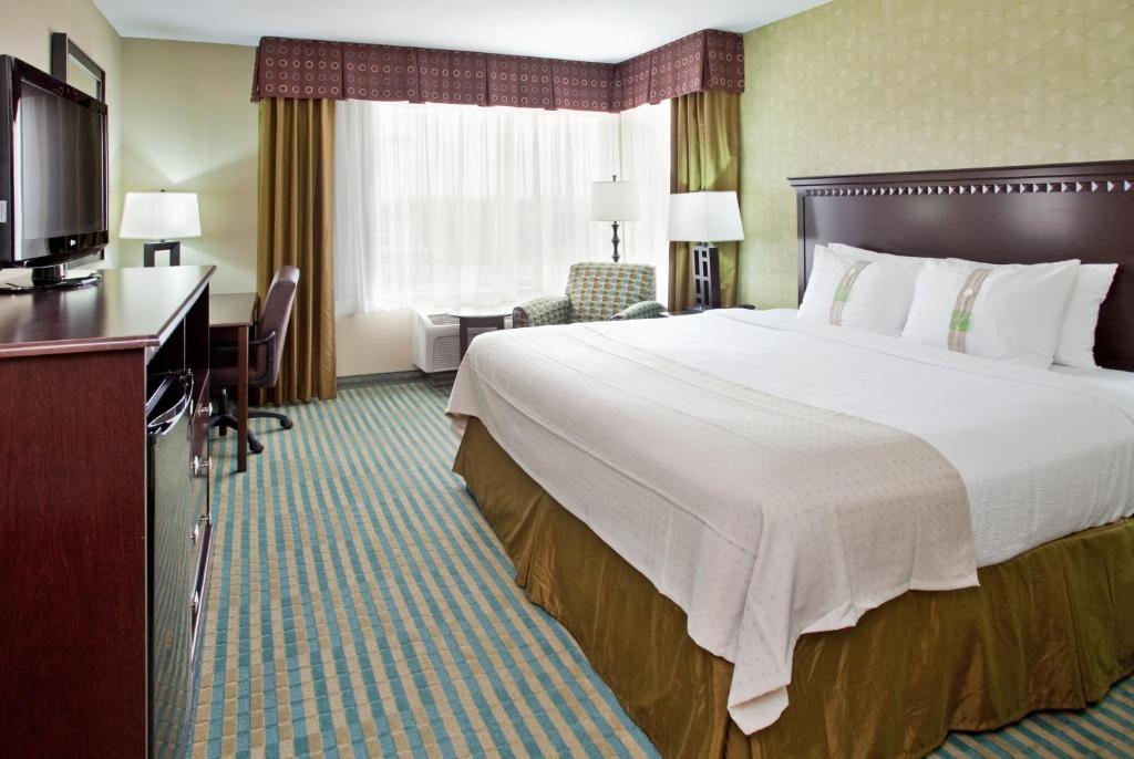 Holiday Inn Columbia East, an IHG Hotel photo 1