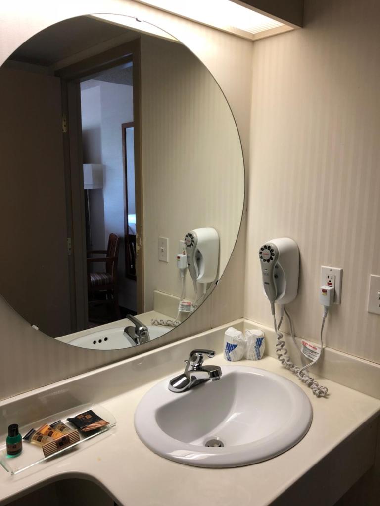 St. Albert Inn & Suites photo 2