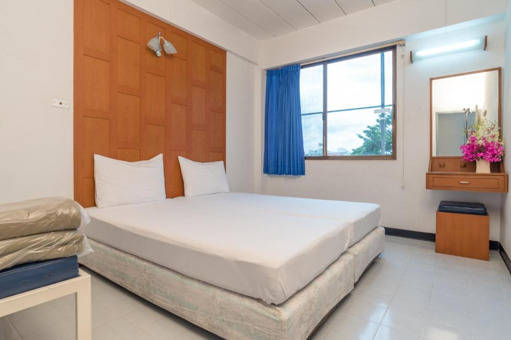 Двухместный (Двухместный номер с 1 кроватью и общим туалетом), New Siam 1 Guest House