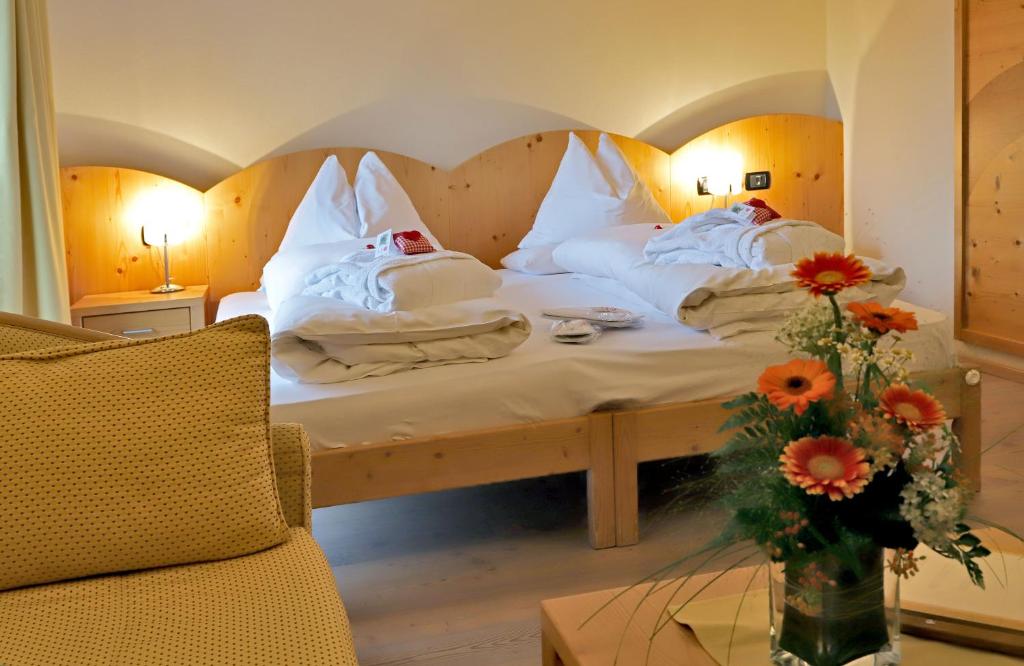 Hotel Dolomiten photo 4
