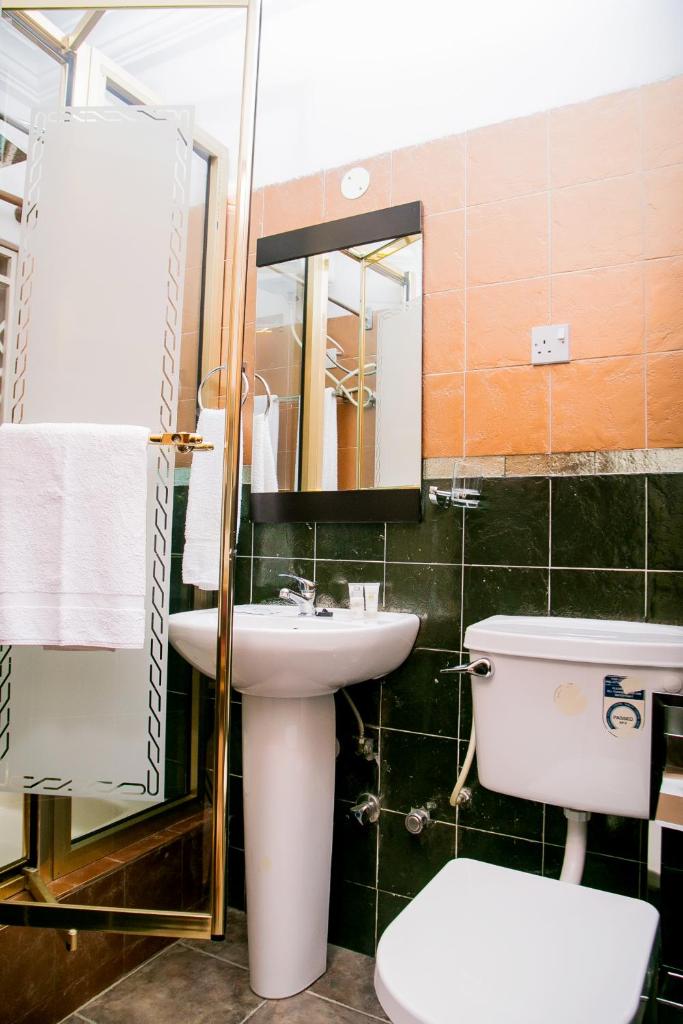 Eden Vale Hotel & Executive Training Cen - Tap to explore photos