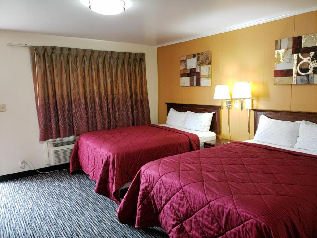 Super 7 Motel photo 2