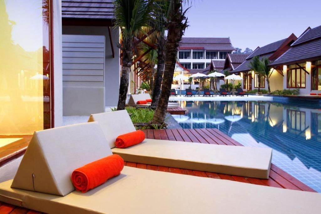 Вилла (Вилла с 1 спальней и бассейном), L'esprit De Naiyang Beach Resort