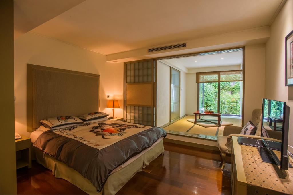 Cedarwood Villa photo 1