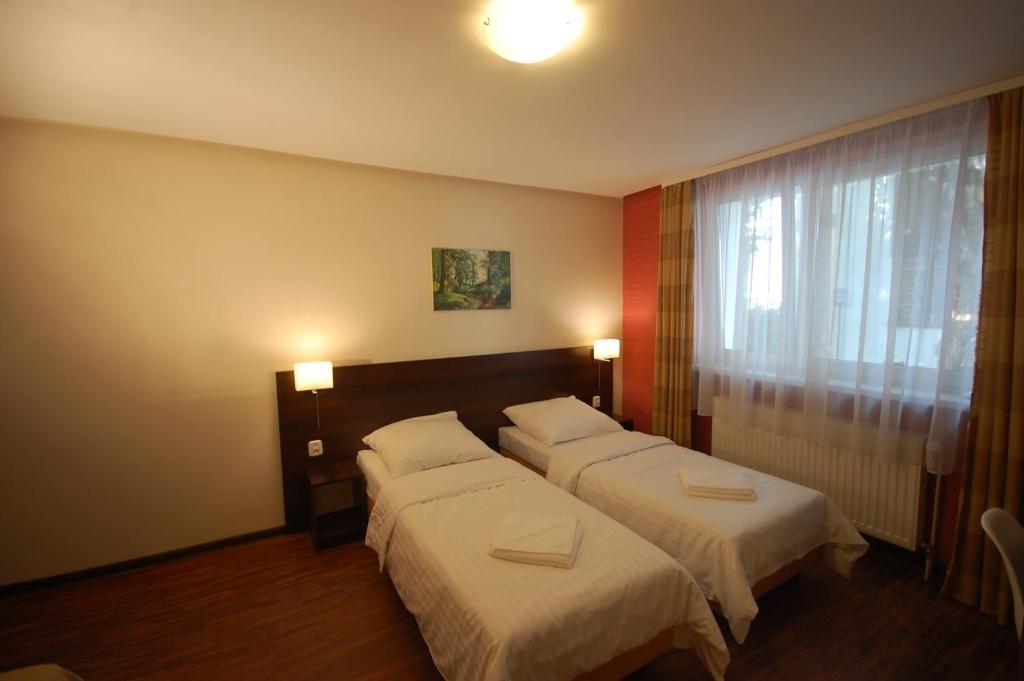 Трехместный (Трехместный номер с общей ванной комнатой), Hipnotic Hostel