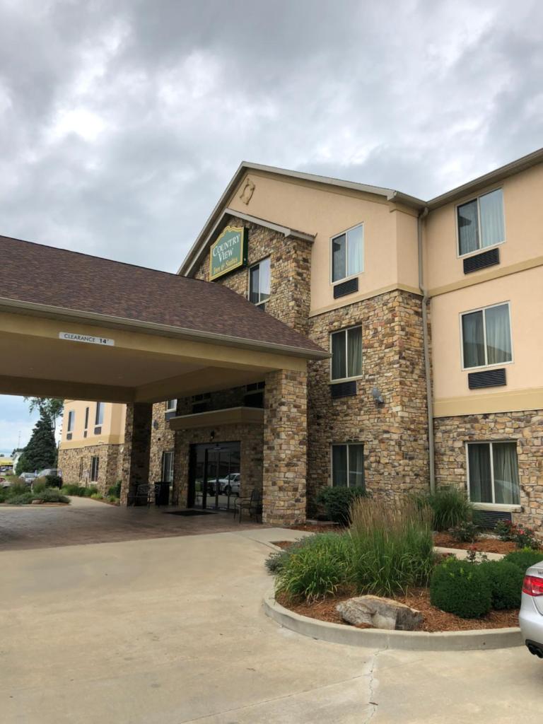 Country View Inn & Suites image