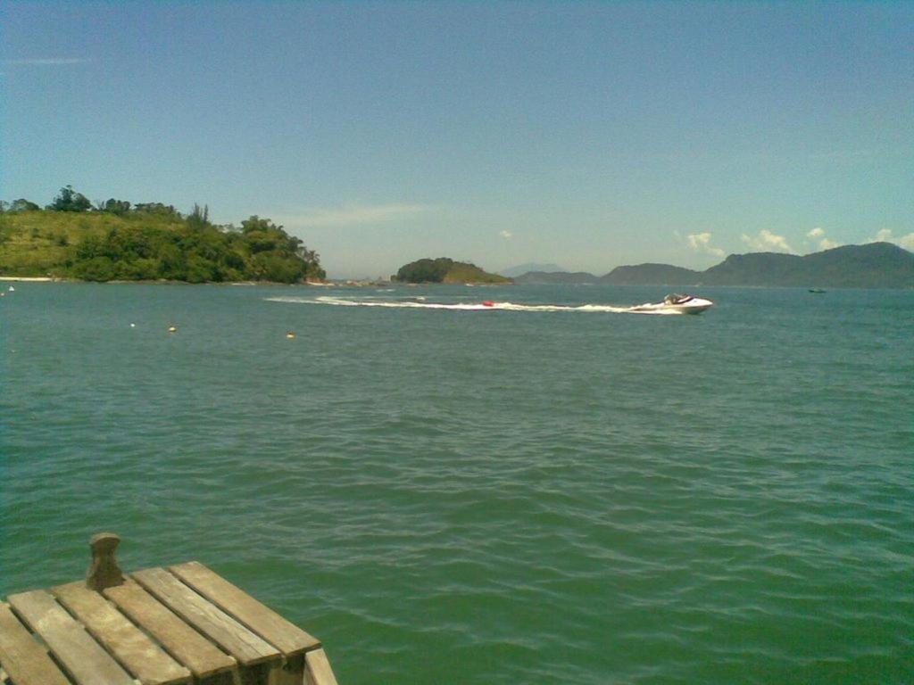 Apartamento em Condominio Fechado - Angra dos Reis - Piscina, Praia, Lazer photo 3
