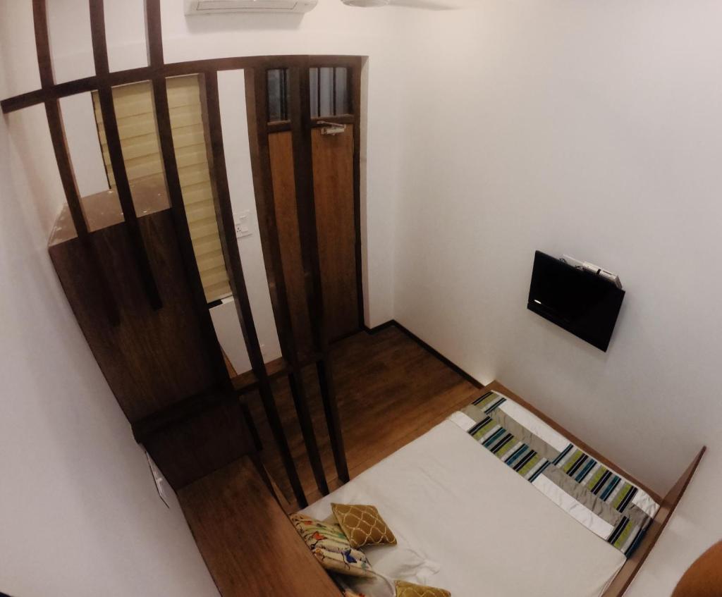 Двухместный (Superior Ac Double Room with Shared bathroom), Carlton Hotel