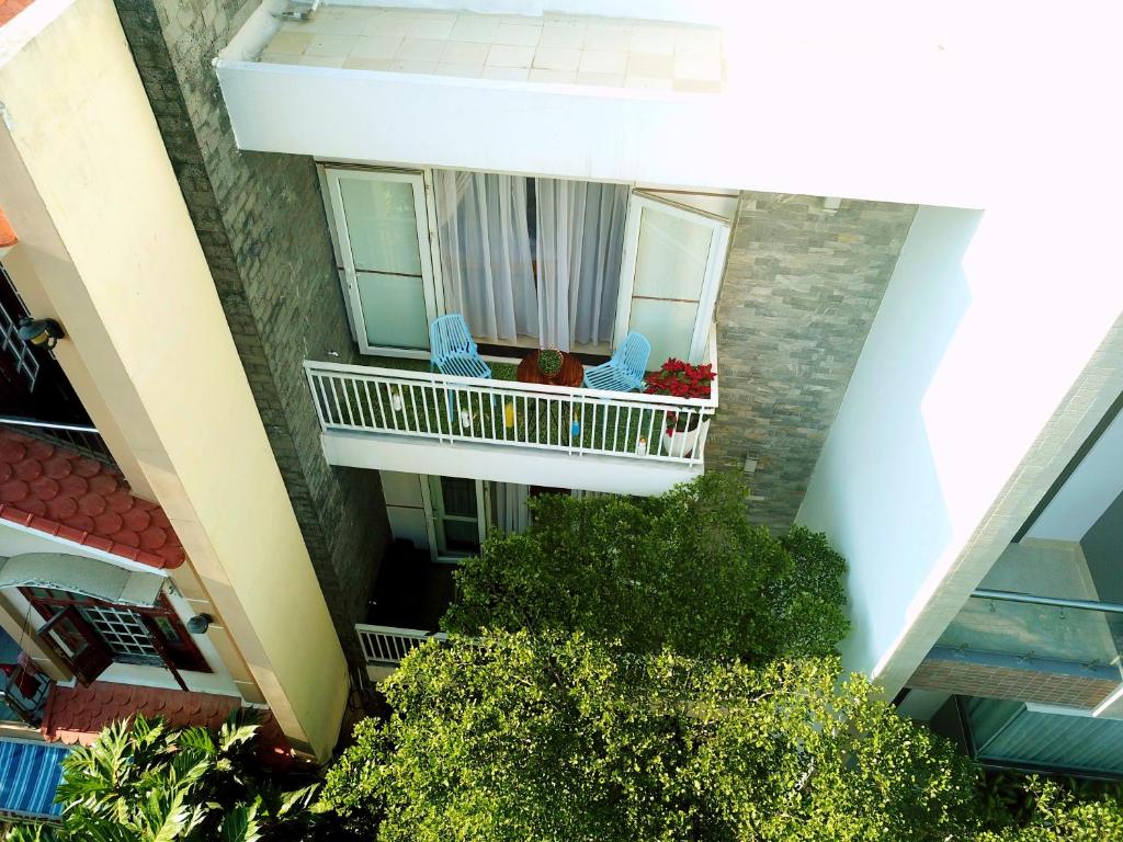 Full House 5 Bedroom Vacations - Near My Khe Beach.