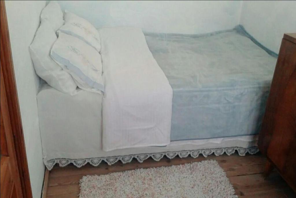 Small room for two in private villa photo 1