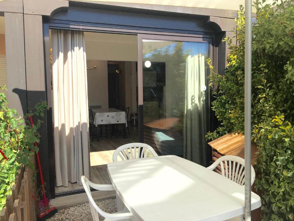 Appartement rénové aux portes de St tropez photo 4