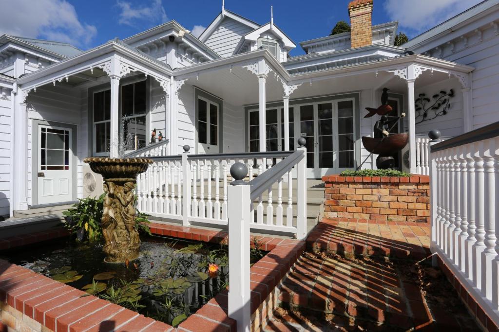 Maungakawa Villa photo 3