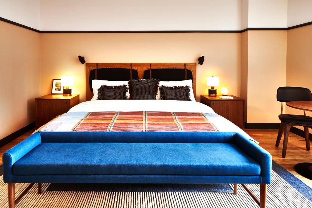 Сьюит (The Residence Junior Suite), Eaton DC