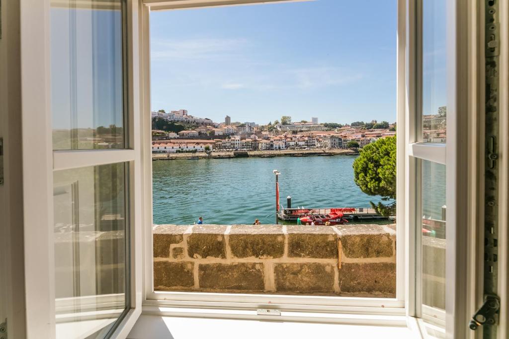 Апартаменты (Номер-студио с видом на реку - Прилегающее здание), Porto River