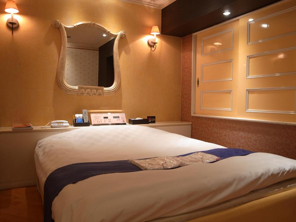Hotel Large (Adult Only) photo 3