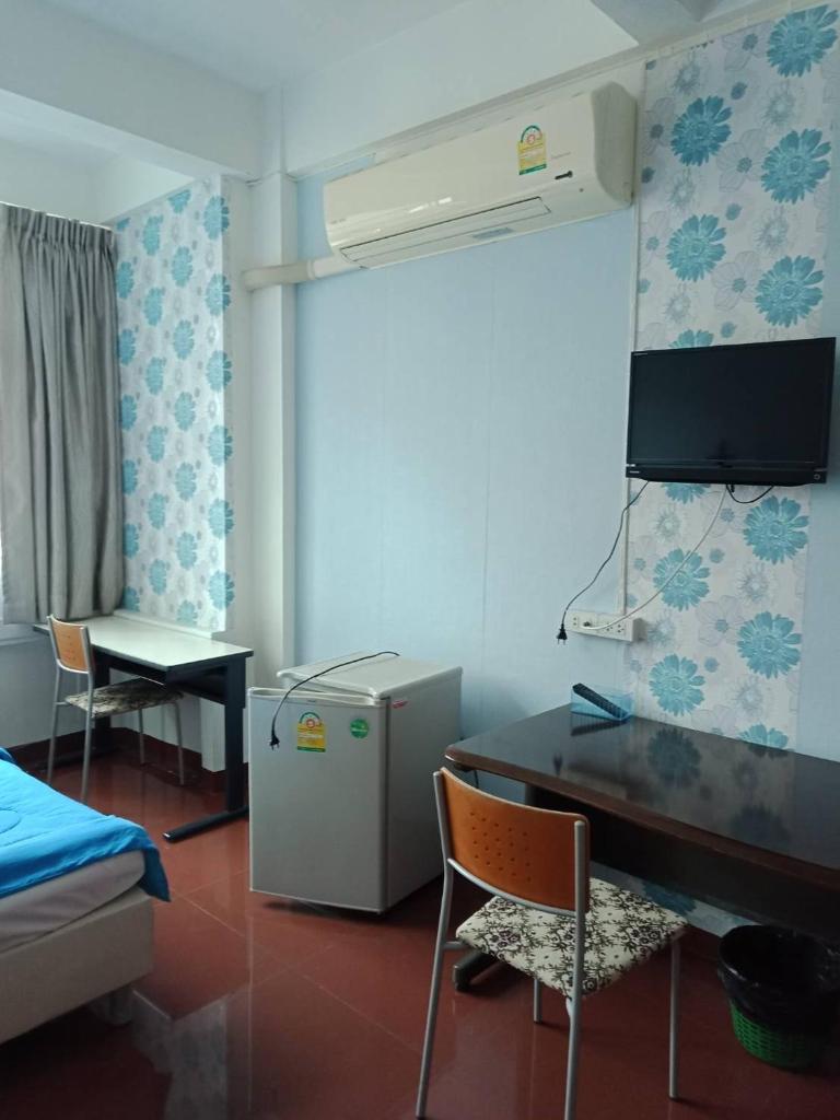 Трехместный (Трехместный номер эконом-класса), Гостевой дом Room For You