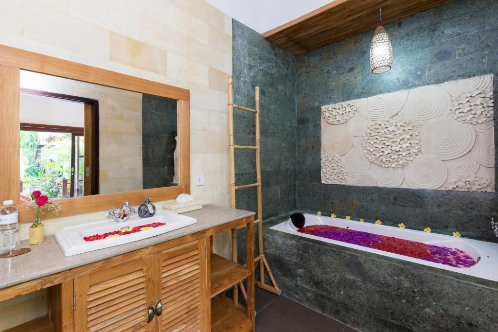 Сьюит (Полулюкс, вид на бассейн), Meruhdani Boutique Hotel Ubud