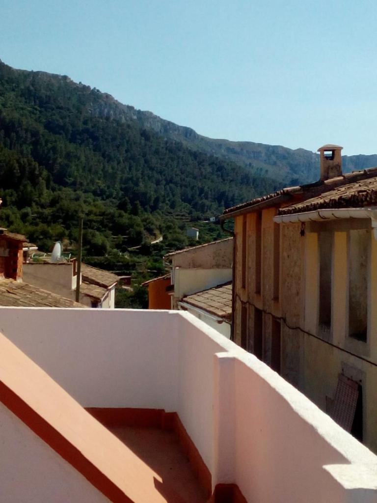 Tranquil Spanish Mountain Retreat photo 1