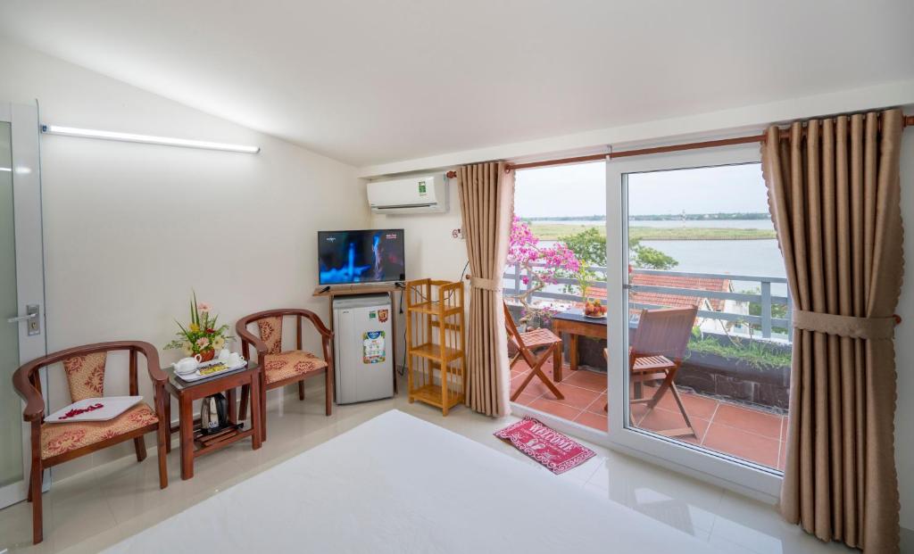 Lantern Riverside Hoi An