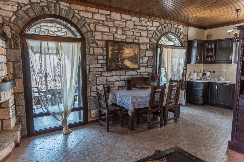 Stone Mansion Anavryti, ΑΜΑ 20569 photo 1