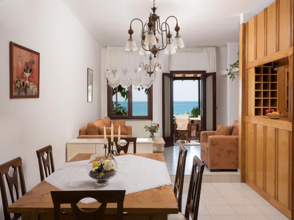 Romantic Corner Maisonette house photo 1
