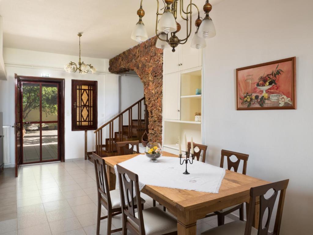 Romantic Corner Maisonette house photo 3