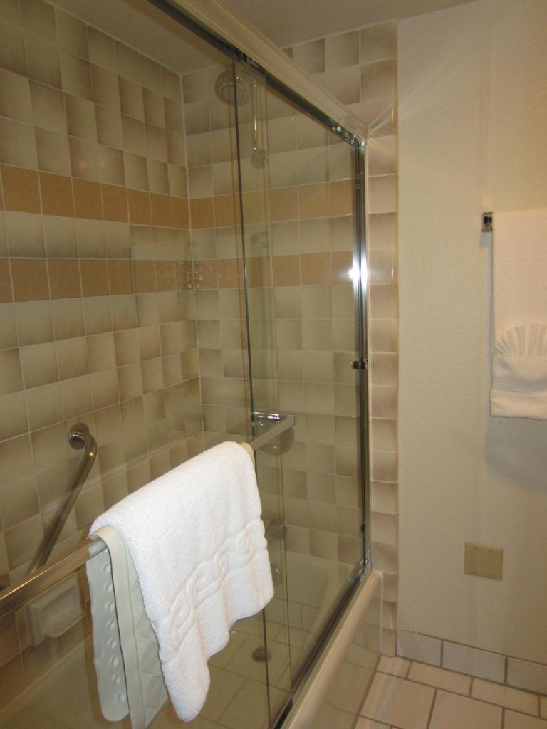 Best Western Plus Monterey Inn - Tap to explore photos