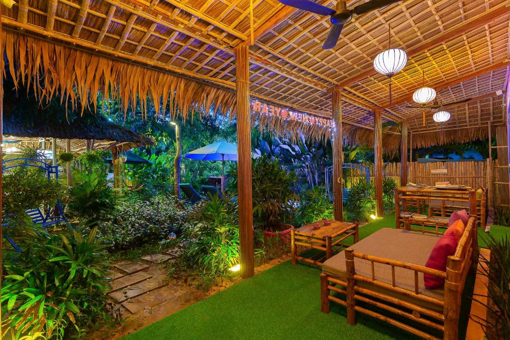 An Bang beach Happy Village