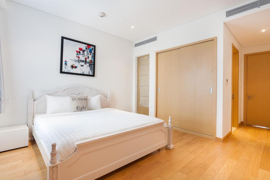 The Ocean Apartment IDCWH B302