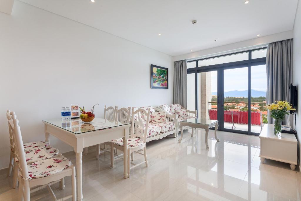 The Ocean Apartment IDCWH B602