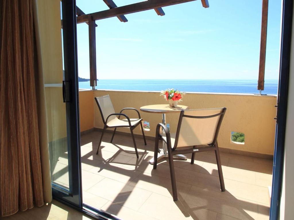 Horizon Beach Hotel photo 3