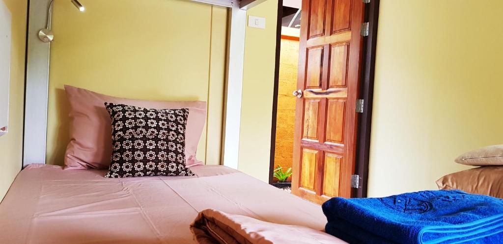 Baan Hinlad Home and Hostel photo 1