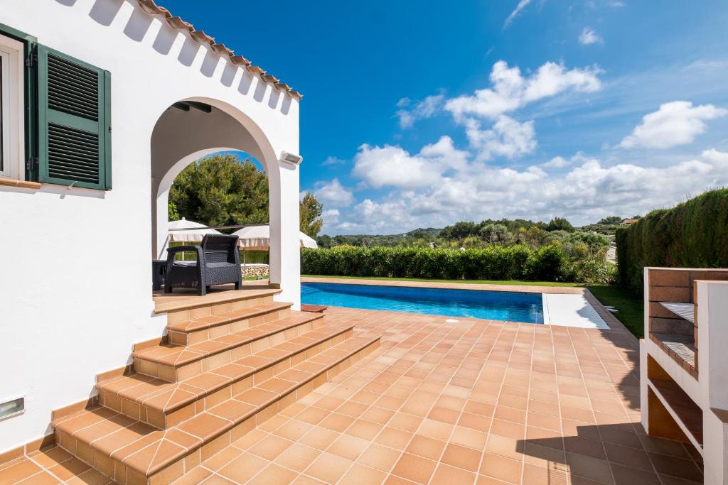 Villas Finesse By MENORCARENTALS photo 4
