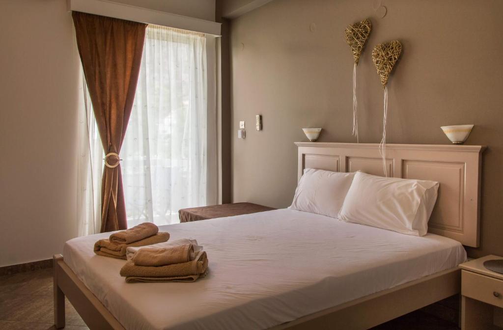Maltezos Rooms, Attica