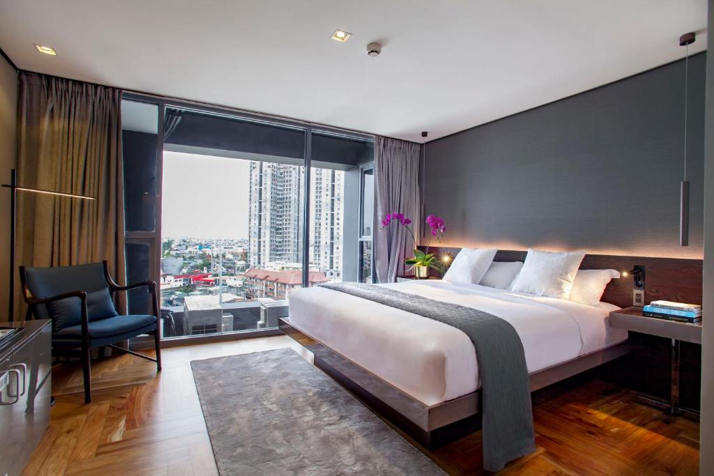 Двухместный (Номер с кроватью размера «king-size»), Ramada Encore by Wyndham Makati