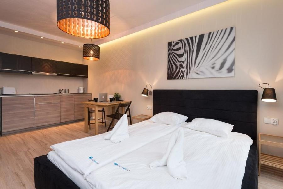 Апартаменты (Апартаменты-студио с видом на реку, без парковки), Apartamenty Apartinfo Chmielna Park