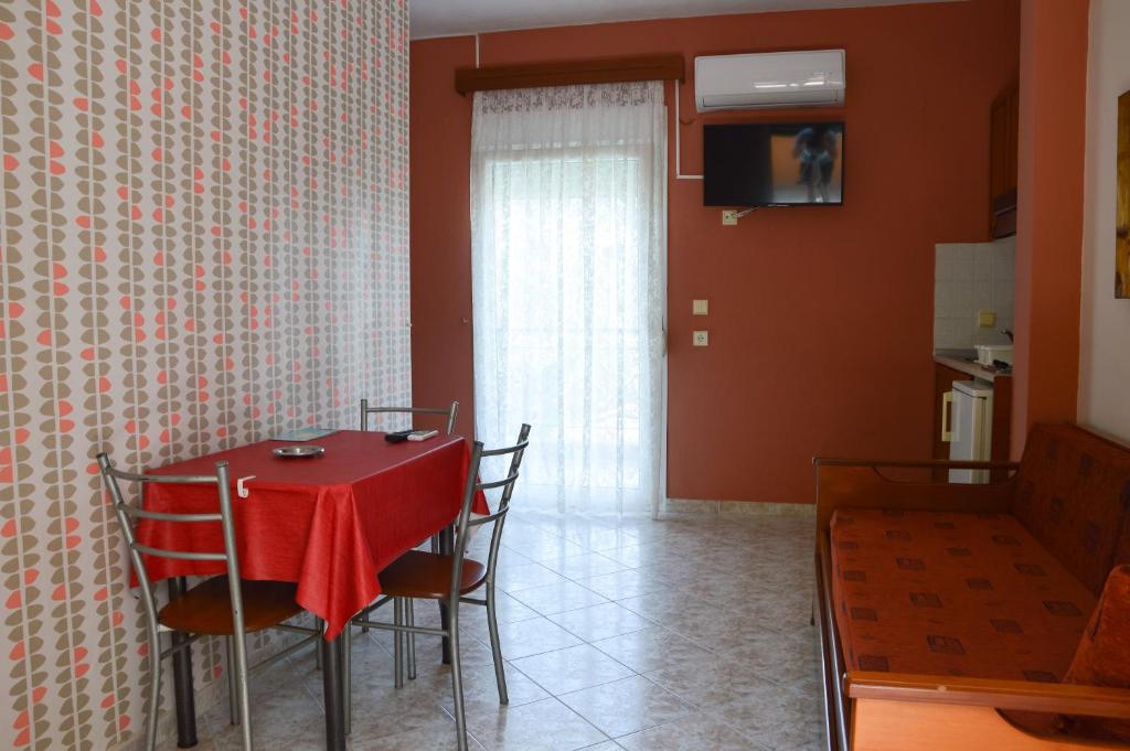 Vergina photo 2