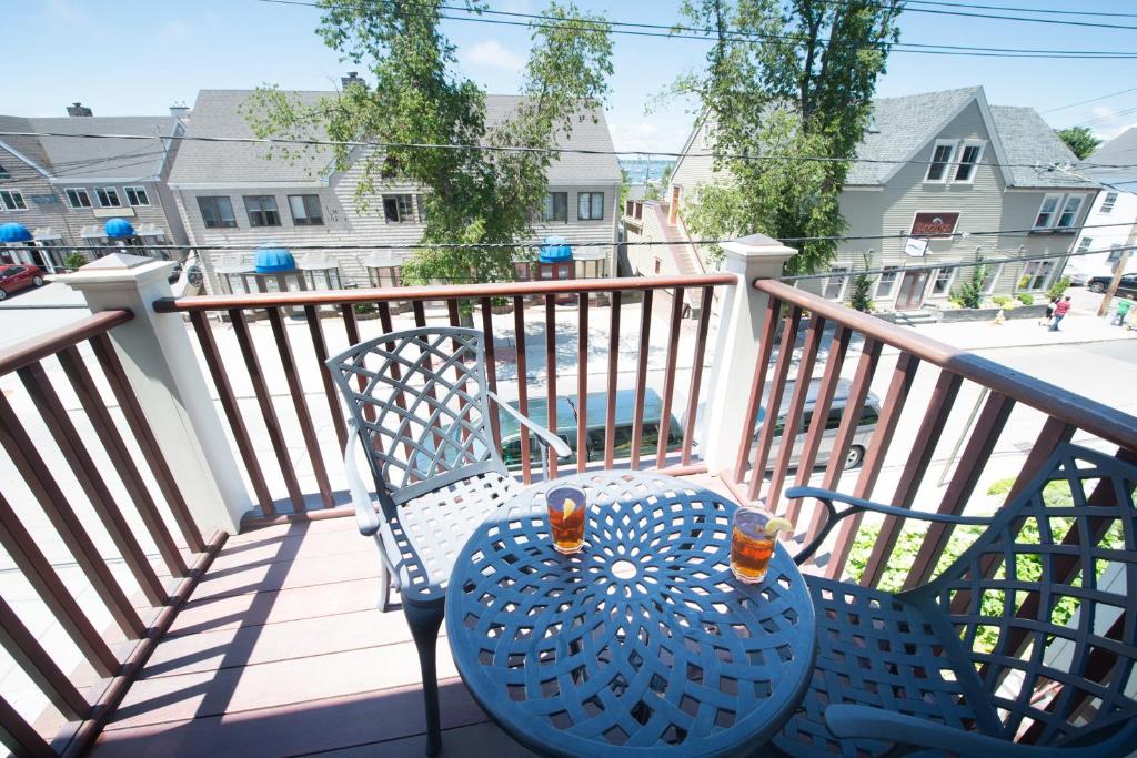 The Newport Lofts - 546 Thames Street photo 4