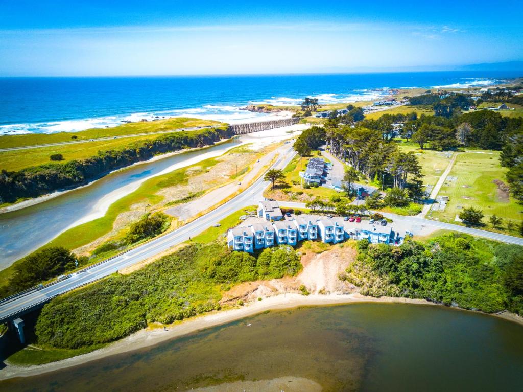 Beach House Inn photo 2