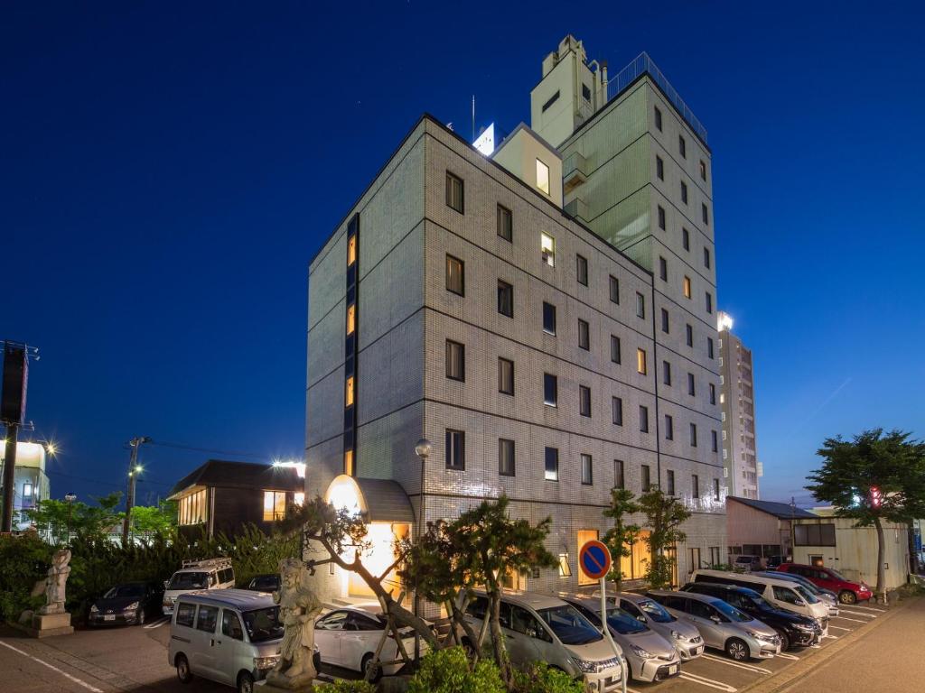 APA Hotel Tsubame-Sanjo Ekimae photo 1