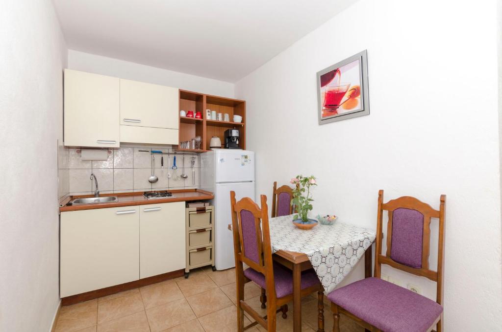 Apartments Dinko photo 2