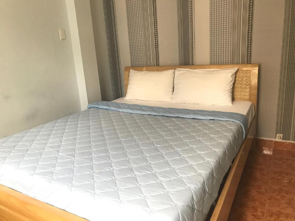 Двухместный (Улучшенный двухместный номер с 1 кроватью и окном), Ha Vy Hotel