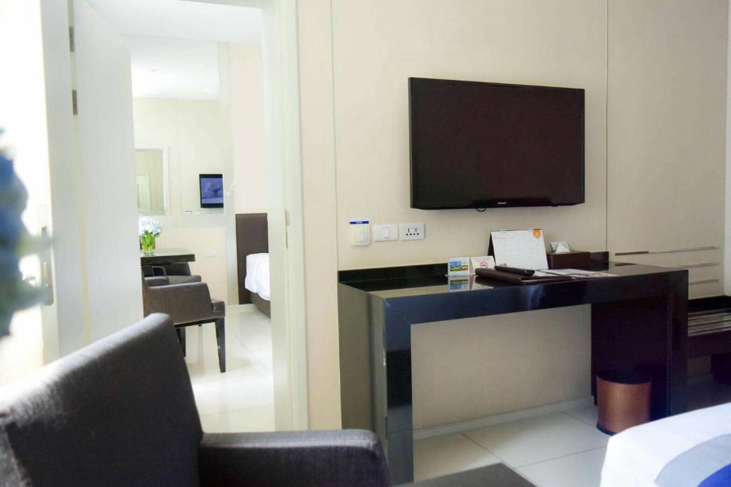 Двухместный (Смежный номер Mandarin), Отель Mandarin Hotel Managed by Centre Point